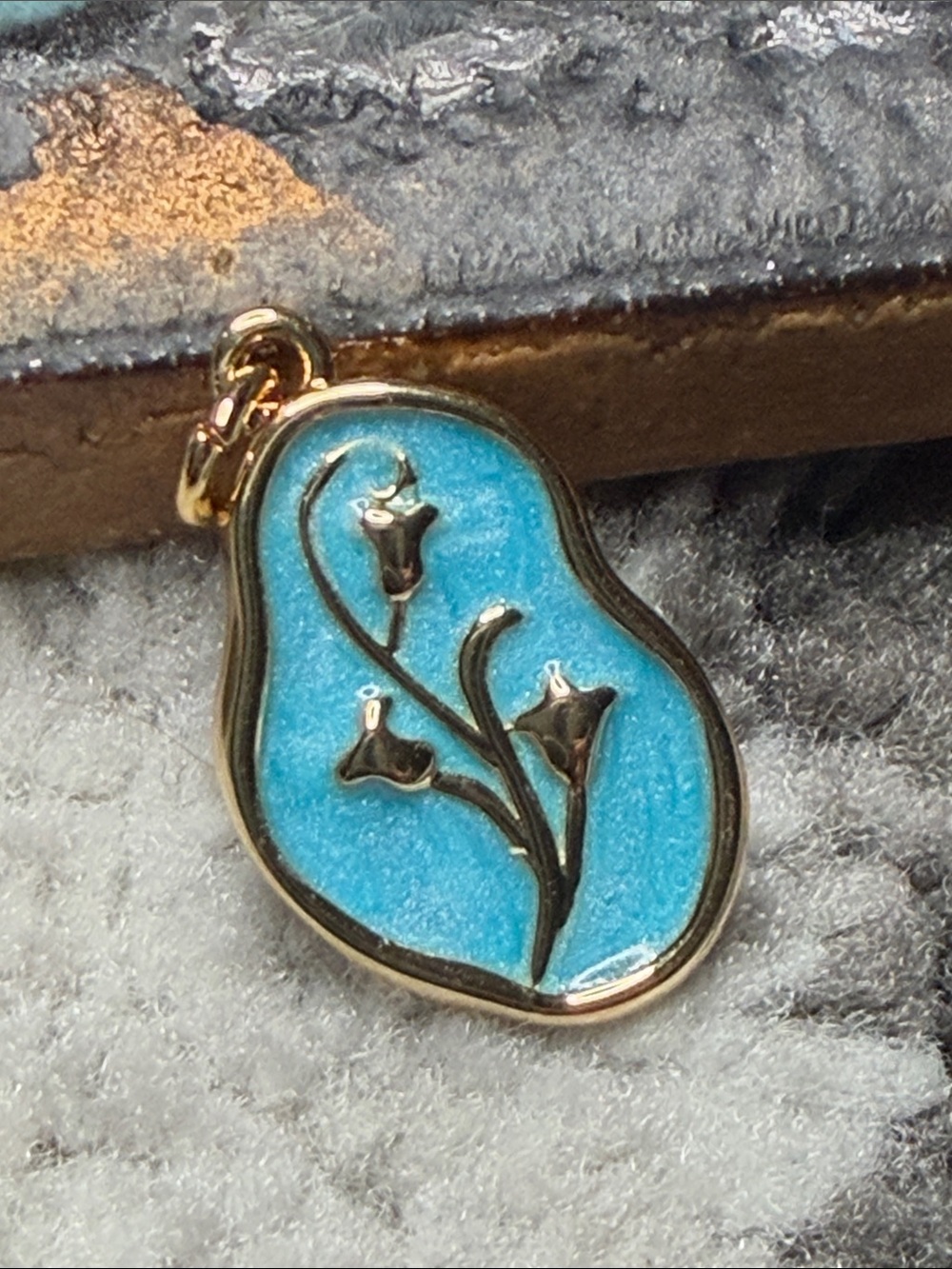 ❤️$5 Origami Owl Floral Pendant Charm